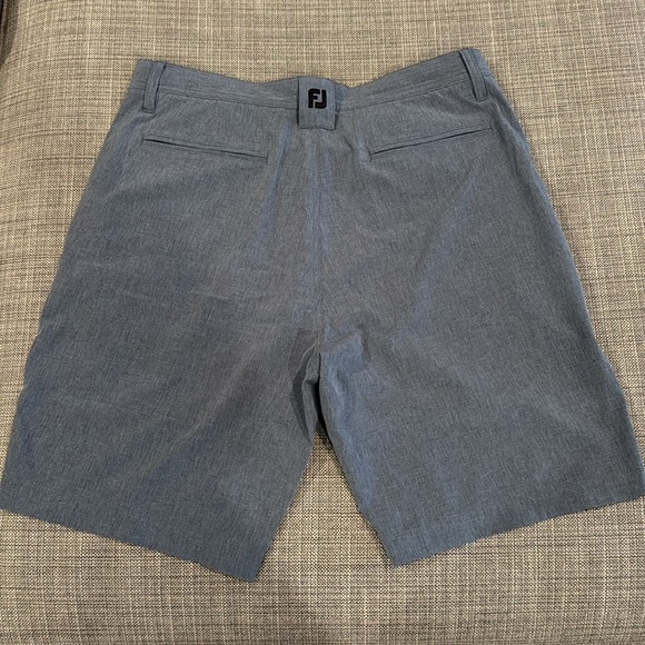 FootJoy 9” inseam lightweight shorts, 32”, heather blue - Picture 5 of 8